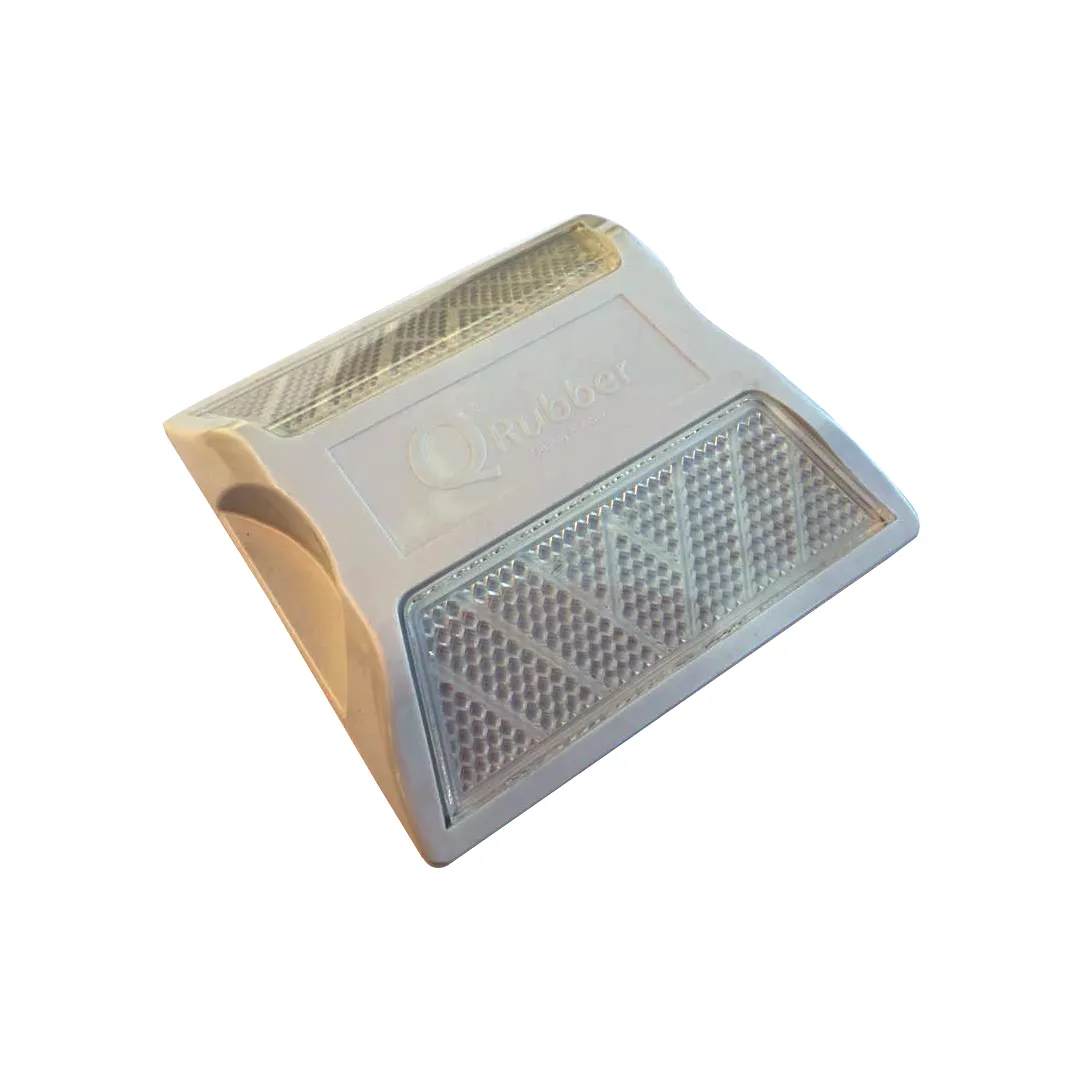 Tacha vial | 10*10*2cm | doble reflectivo | color blanca | con base arenosa